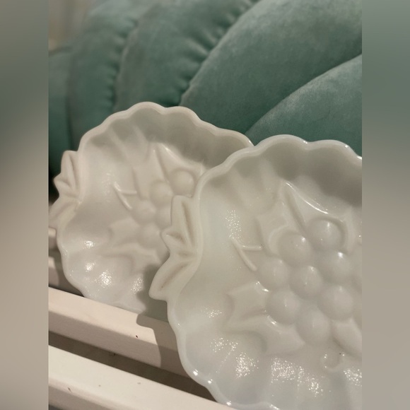 White Glass Dish Indiana Vintage Milk Glass Colony Harvest Grapes Set Of 3 MCM - Picture 3 of 13